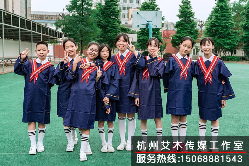 1631027063238140.jpg 統一服裝的自由組合的集體照拍攝