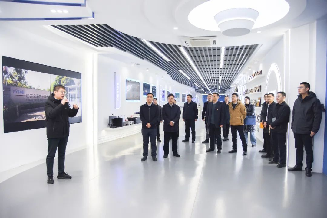 海陵區(qū)電子信息產業(yè)服務專班蒞臨云涌科技開展企業(yè)行活動